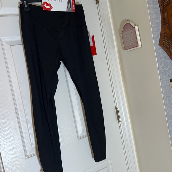 Hot Kiss Super Soft Leggings